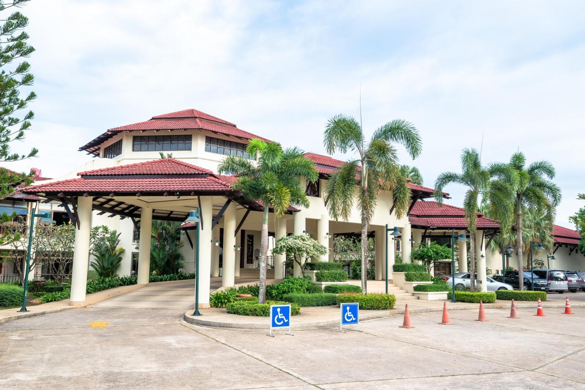 Maneechan Resort - SHA Extra Plus Chanthaburi Esterno foto